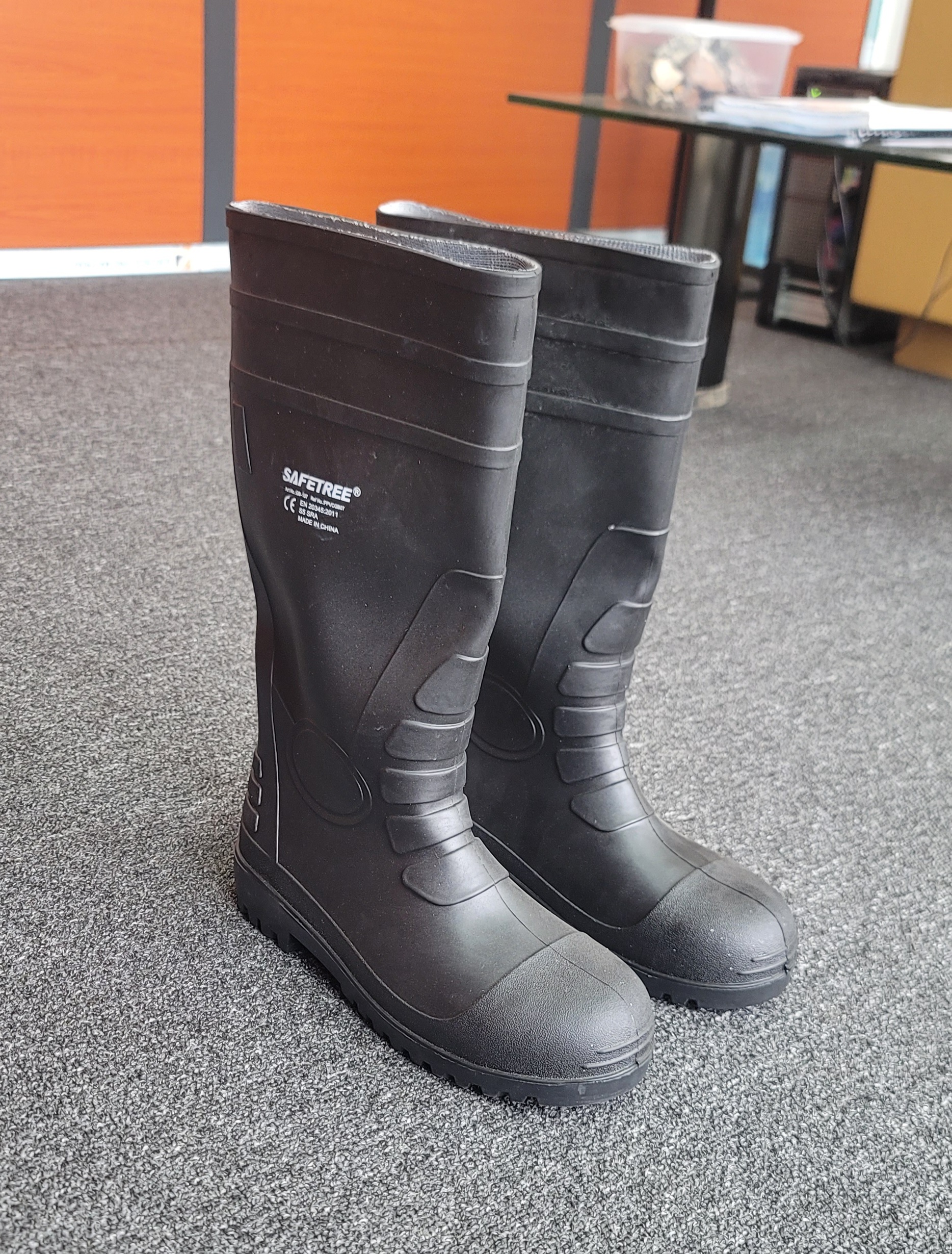 Rain boot